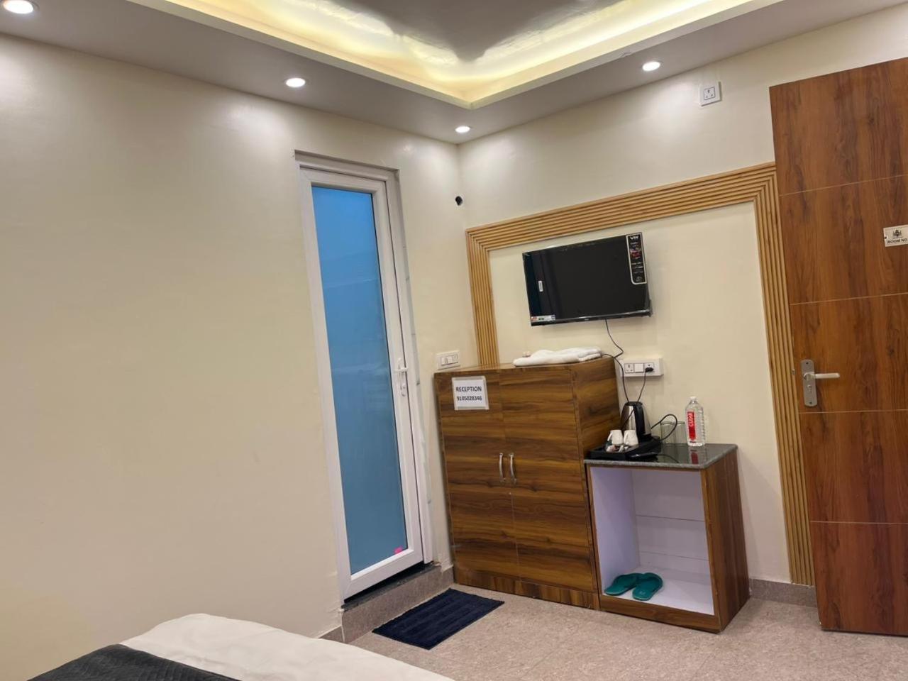 Hotel Grand Safari Kotdwāra 외부 사진