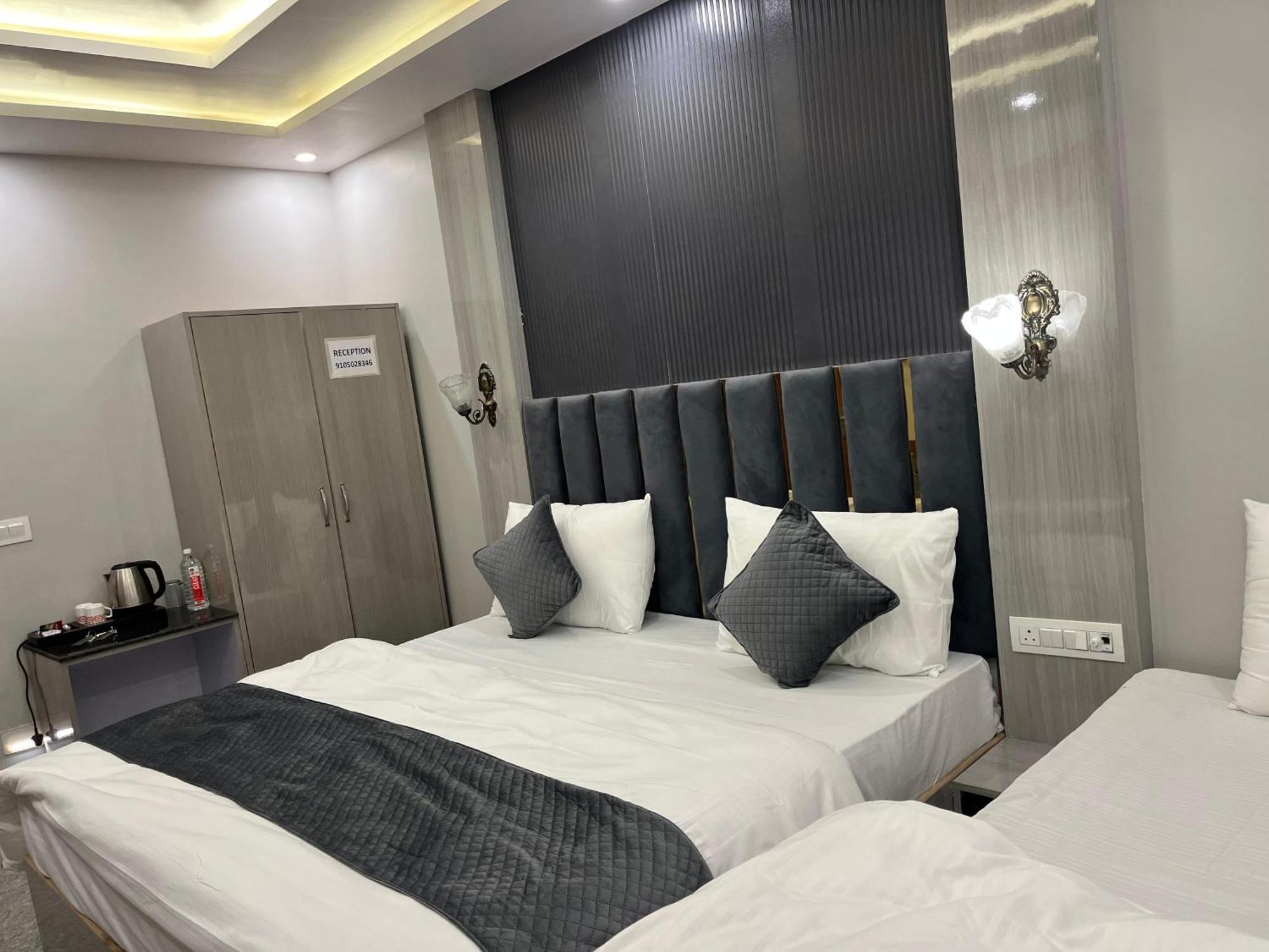Hotel Grand Safari Kotdwāra 외부 사진